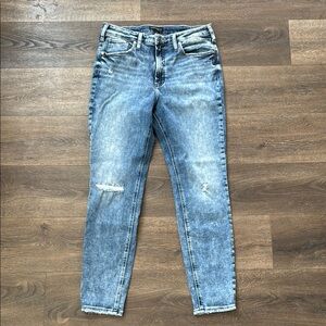 Silver Jeans.  High Note Skinny.  Women’s size 32/29. Like new condition!